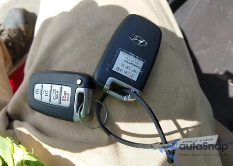 2012 Hyundai Sonata Hybrid Hybrid z USA, uszkodzony, nr VIN KMHEC4A4XCA031014